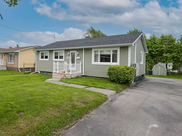 232 Cusack Dr, Sydney, NS B1P 3W7