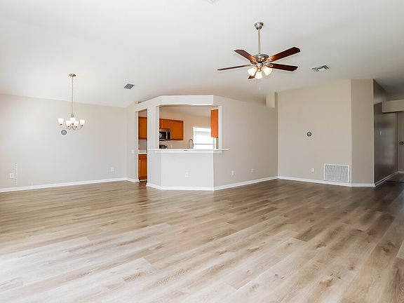 3rd image of 12411 Cedarfield Dr