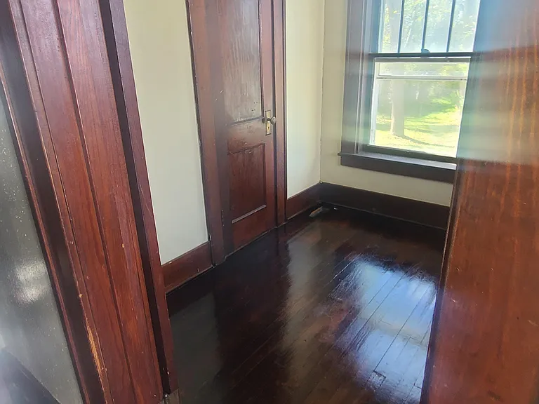 300 Stoughton Rd — Photo 10