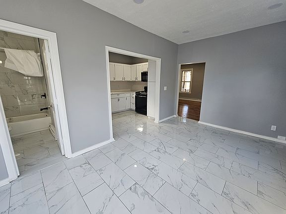 5th image of 130 Rosette St #1H