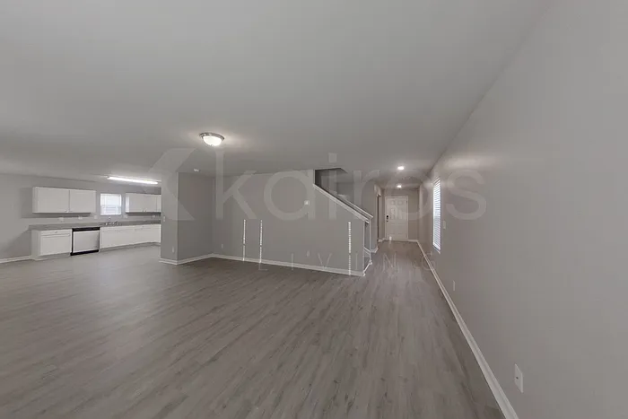 217 Sky Hawk Ln — Photo 6