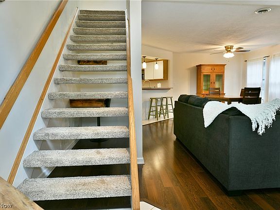 5th image of 1283 Red Tail Hawk Ct Unit 3