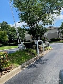 3rd image of 10001 Graduate Ln APT M