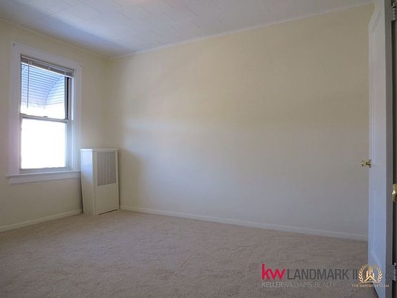 3rd image of 2333 36th St #2