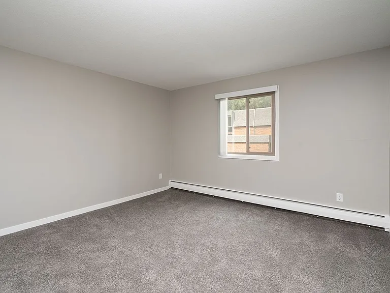 Heatherwood Apartments | MODERNIZED LIVING — Photo 8
