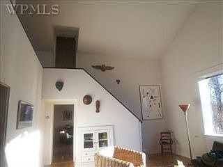 3rd image of 7 Upland Ln