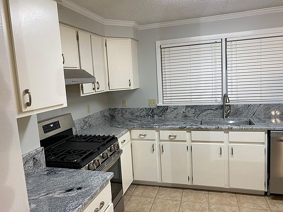 Kitchen. New ss sink and range