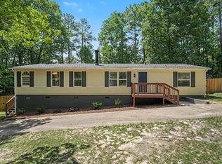 63 Mullins Dr, Lillington, NC 27546