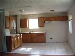 5th image of 9307 Sylvia St