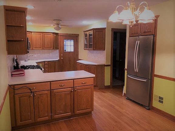 5th image of 4066 W Warwick Ave