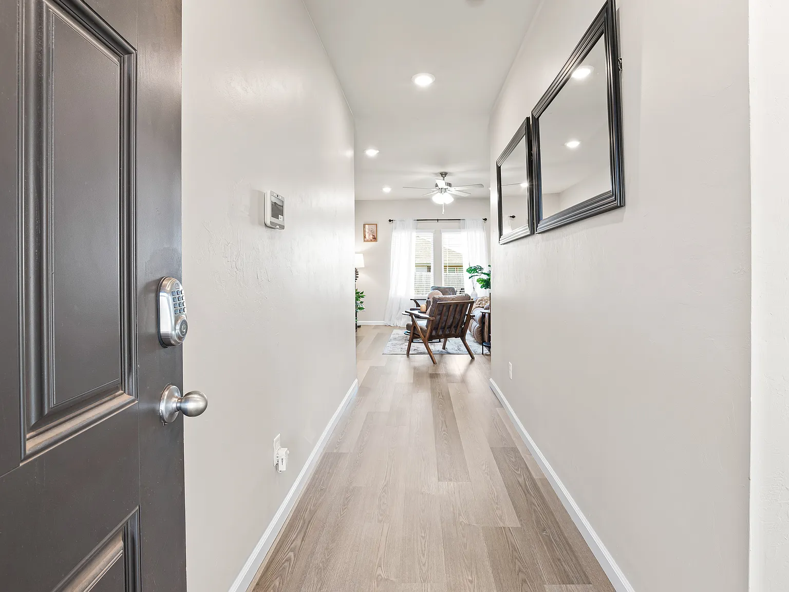 10413 Southwest 41st Place — Photo 4
