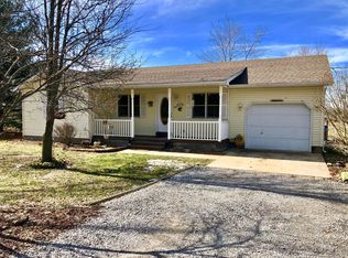 490 Pankey Rd, Carrier Mills, IL 62917