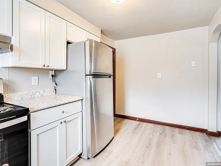 313 E. Murray Ave. — Photo 2