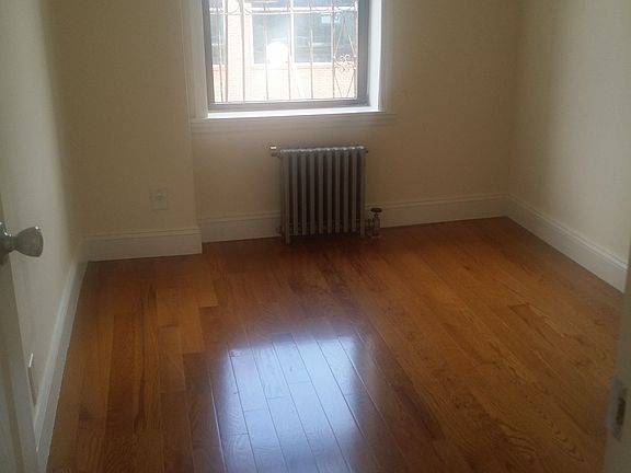 2nd image of 3426 Steinway St APT 19