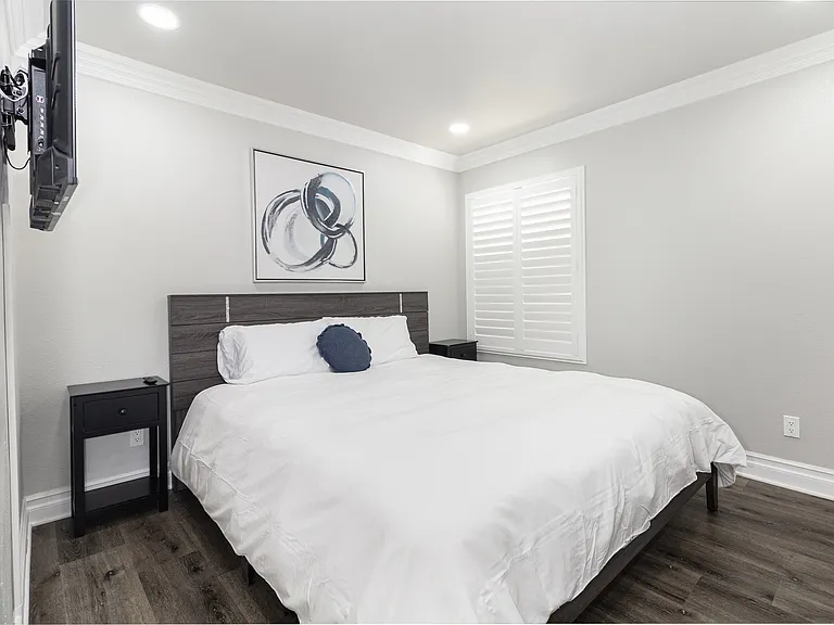 4302 Shetland Ln — Photo 26