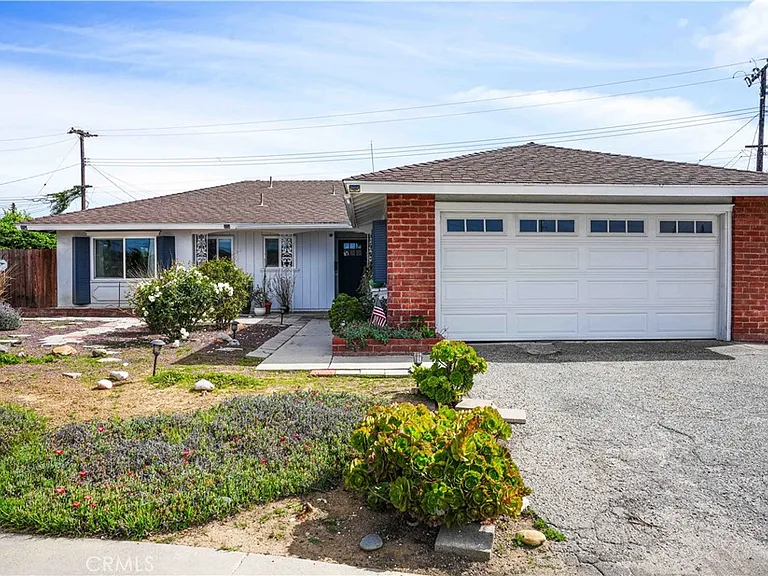 16340 Red Coach Ln — Photo 2