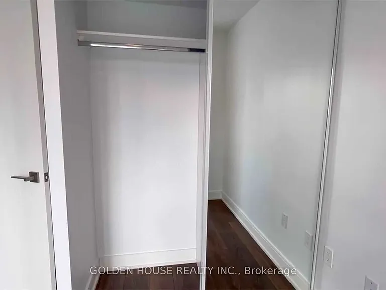 89 McGill St #2011 — Photo 9