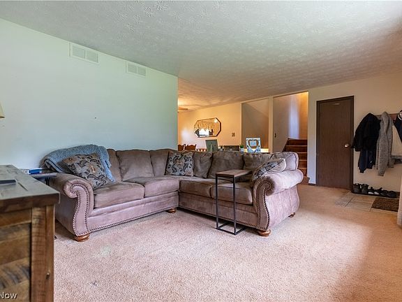 3rd image of 13396 Iris Ave NW