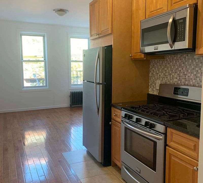 1st image of 2317 Broadway #3F
