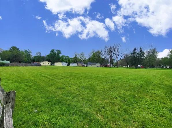 S Chestnut St, Osceola, IN 46561
