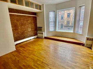 65 W 69th St #3, New York, NY 10023
