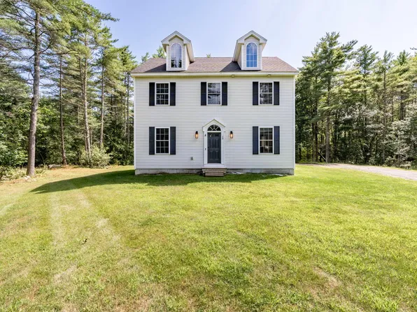 28 Timberland Dr, Westbrook, ME 04092