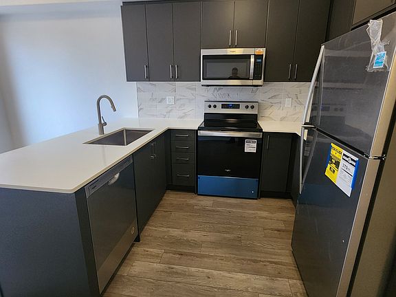 4th image of 99 Roger St #43