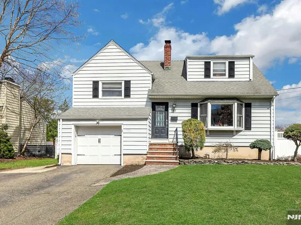 87 Barbara Rd, Dumont, NJ 07628