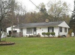 4117 Selkirk Bush Rd, Newton Falls, OH 44444