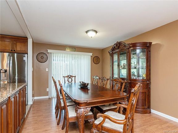3rd image of 5 Scarborough Pl