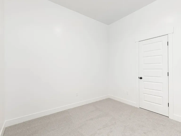 2838 W 500 N — Photo 34