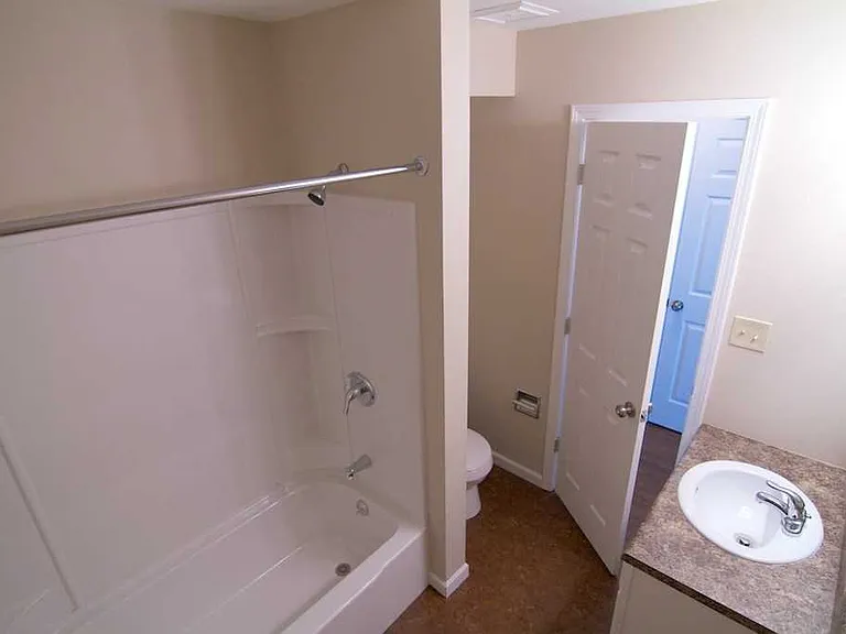 Highland Court — Photo 11