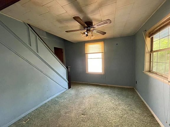 2nd image of 264 Chapman Ave