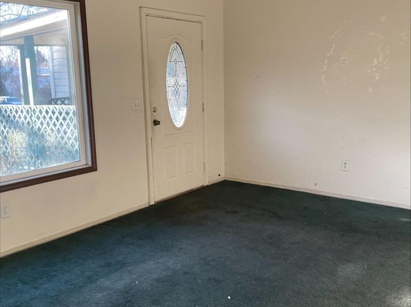 414 N Birch St, Shoshone, ID 83352