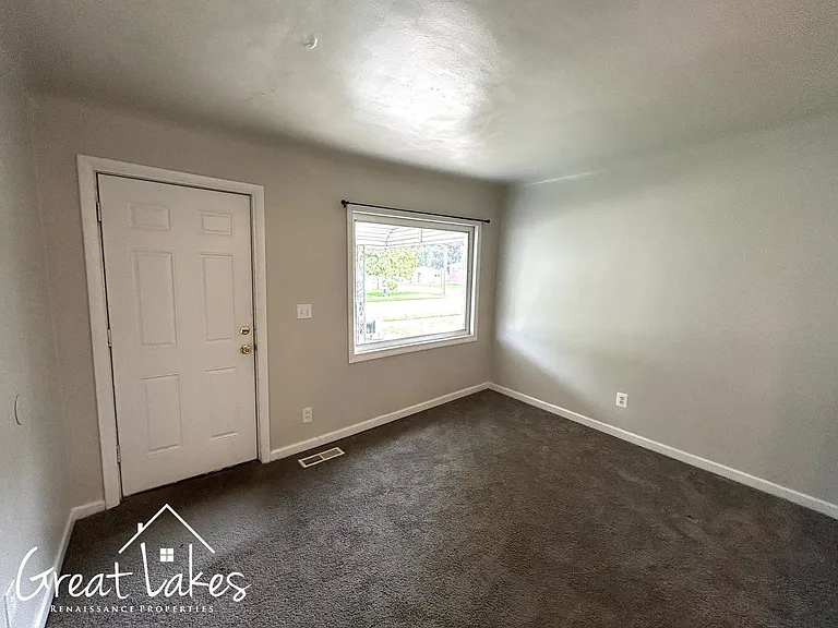 23503 Bolam Ave — Photo 7