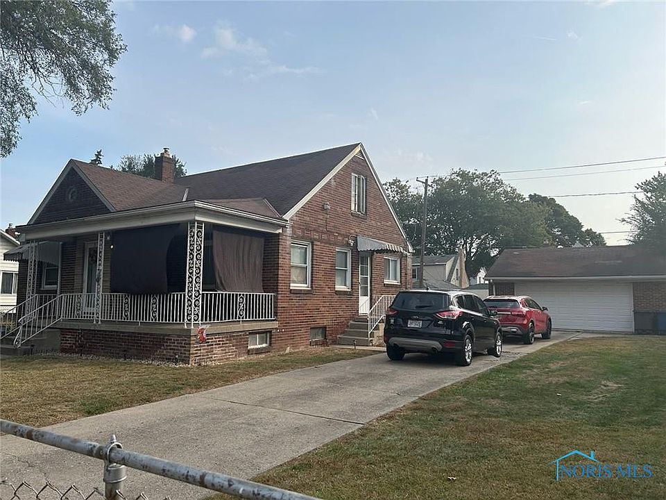 2nd image of 3334 Maher St