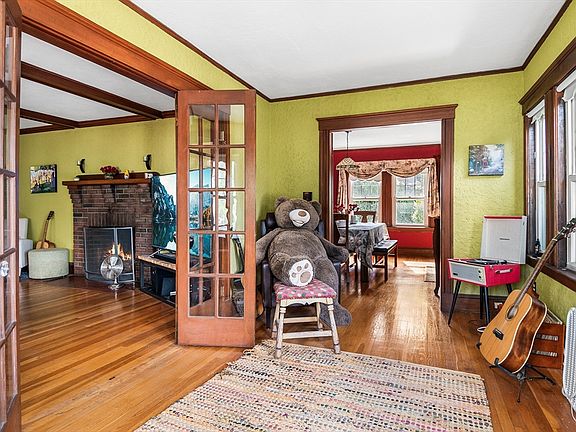 5th image of 227 Fulton St