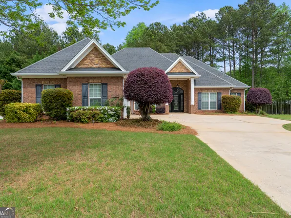 1274 McAllistar Dr, Locust Grove, GA 30248