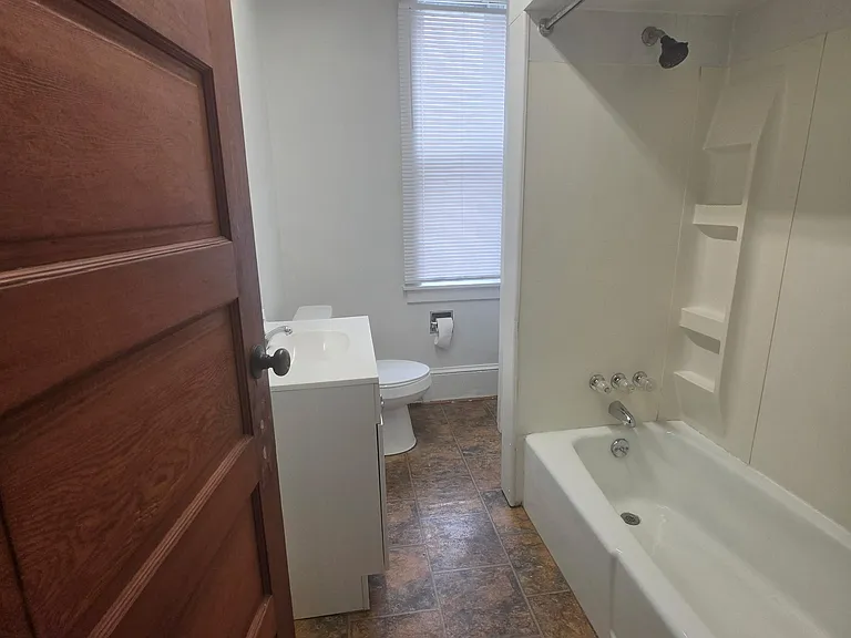 70-72 E Louther St #3 — Photo 7