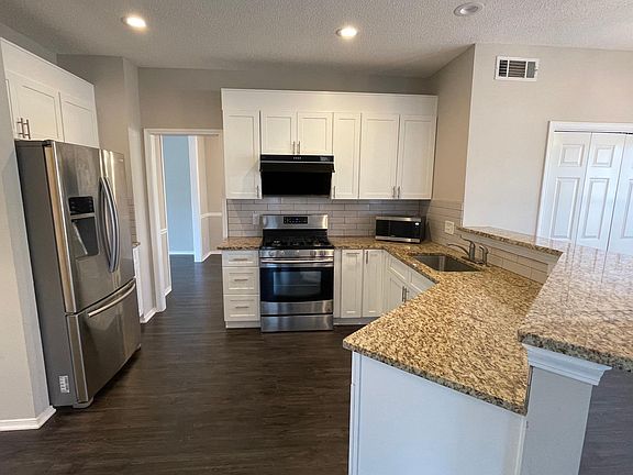 5th image of 11105 Taylors Spring Pl