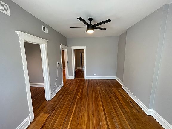 3rd image of 6112 S Ingleside Ave #1N