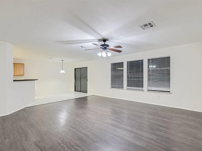 5521 Victory Gallop Dr — Photo 2