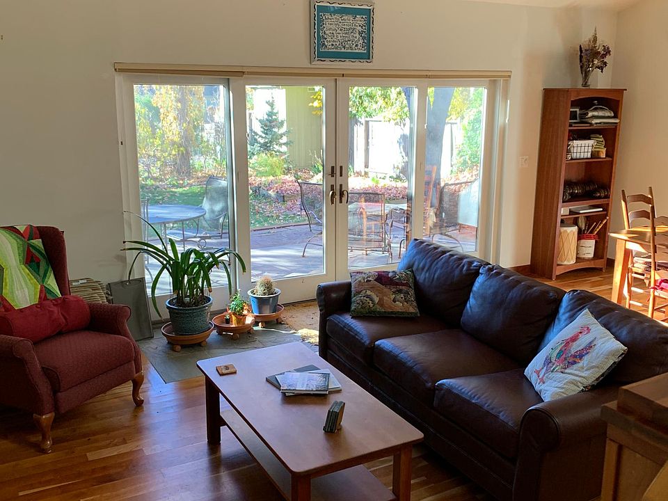 Living room with gas fireplace