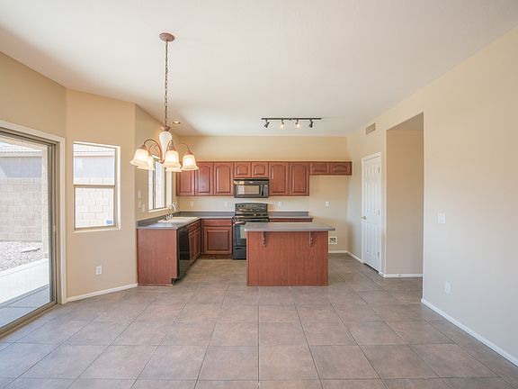 4th image of 1652 S 172nd Ln