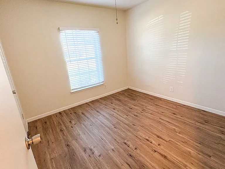 2508 Hidden Hill Dr — Photo 13