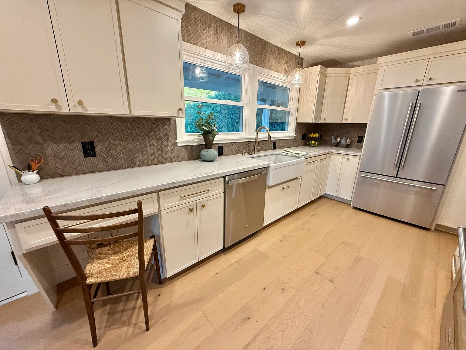 2 bed, 1008 sqft, $4,500 — Photo 2