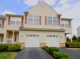 505 Pondview Loop, Wappingers Falls, NY 12590