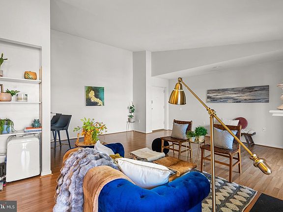 4th image of 1119 Castle Harbour Way #1119