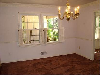 3rd image of 461 Claremoor Ave
