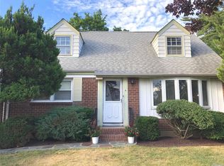 5 Balfour St, Valley Stream, NY 11580